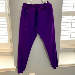 Women’s Figs Scrub Pants Zamora Jogger in Large TALL Digital Grape